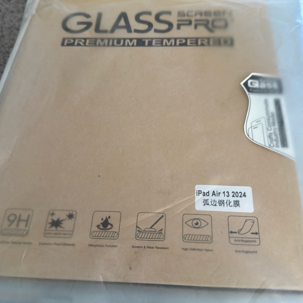 NWT Glass screen protector for IPad 13 2024